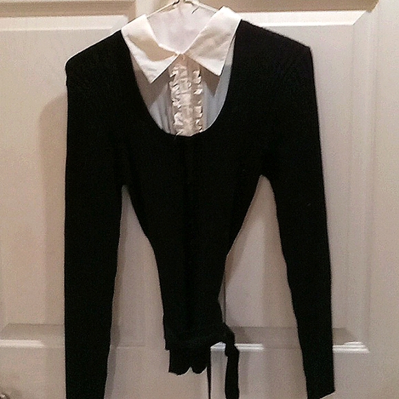 Sweater - Picture 1 of 1